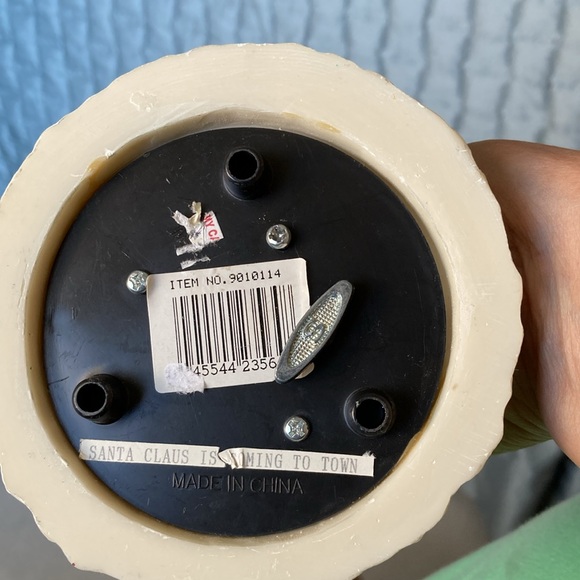 Vintage Santa music box plays "Santa Close coming to town. - Picture 6 of 6